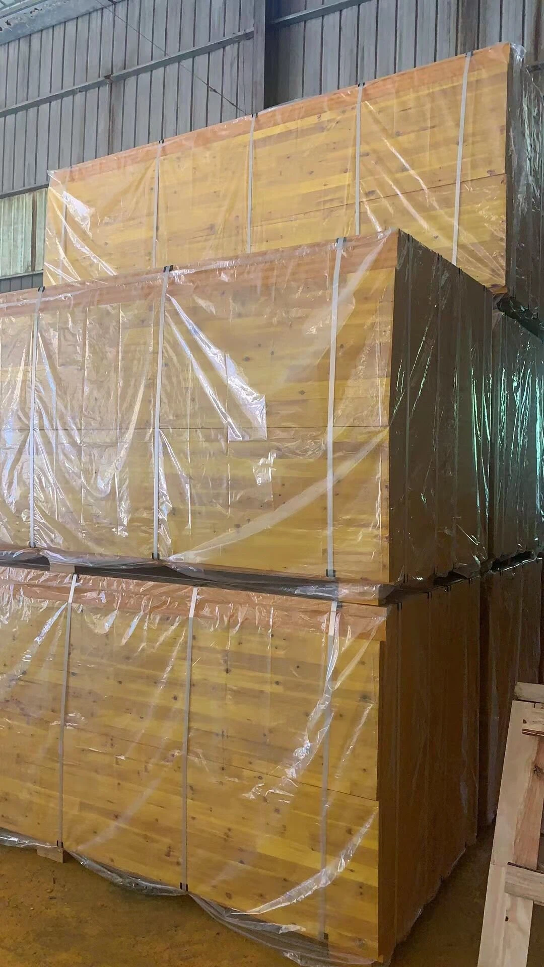3-PLY SHUTTERING PANEL 3-PLY SHUTTERING PANEL