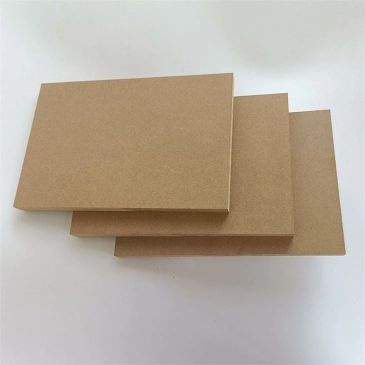 Katta o'lchamli tekis MDF taxtasi 1850 * 2500
