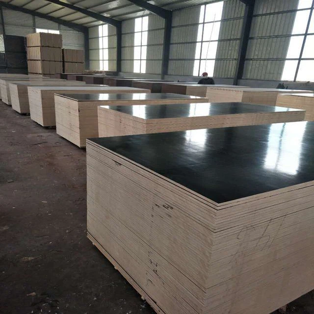 Qoplama kontrplak Dengiz kontrplak qurilish materiallari 1220 * 2440 * 12MM / 15MM / 18MM