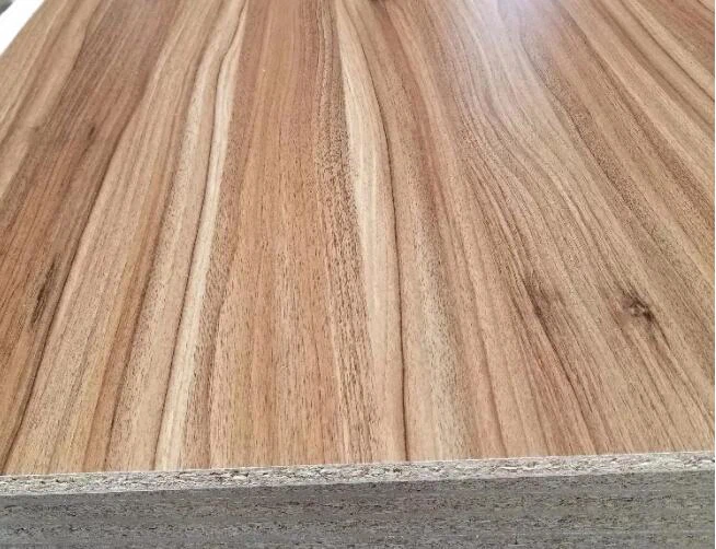 Eshik uchun 1220 * 2750 mm yoki 1220 * 2745 uchun Melamin qog'ozli laminatlangan zarrachalar paneli MDF
